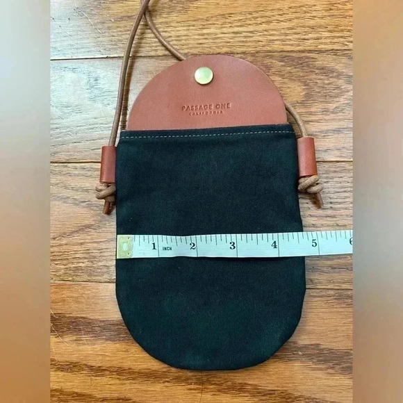 PASSAGE ONE BALI CROSSBODY BAG - BLACK - Picture 6 of 6